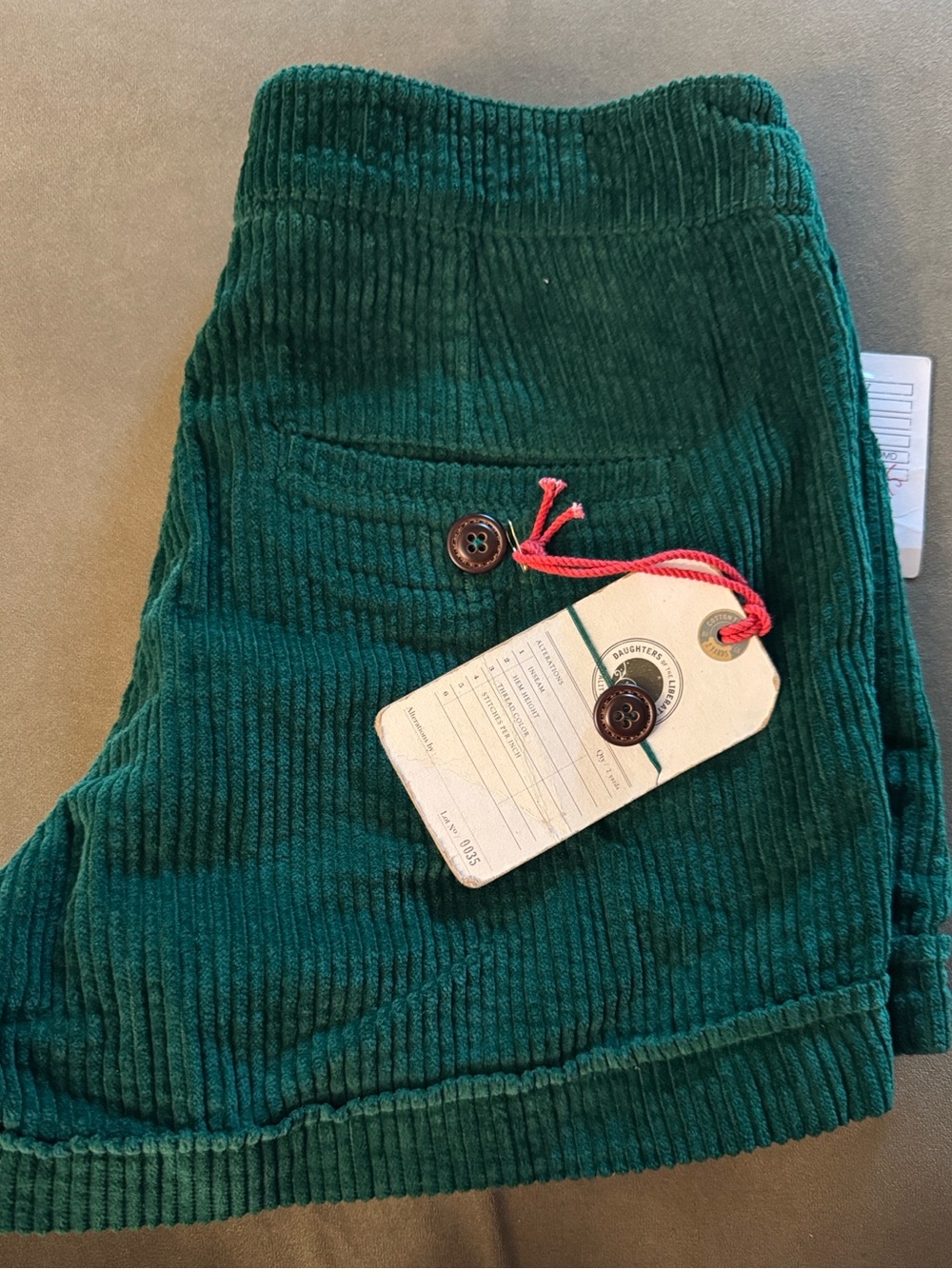 NWT Anthro Daughters of the Liberation Green Corduroy Shorts Size 6 - Picture 5 of 9
